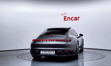 911 (992)