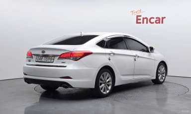 i40 Saloon