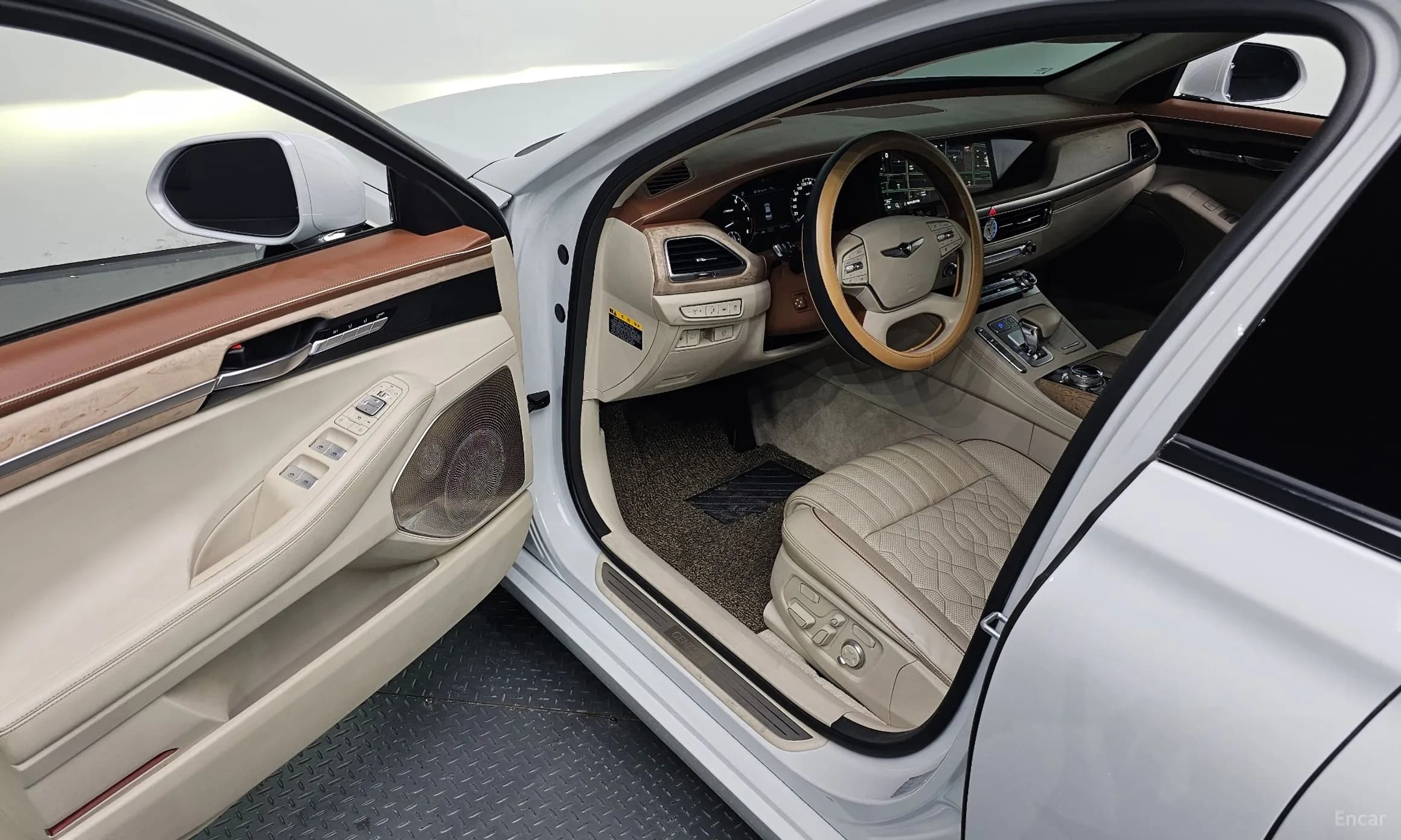 G90