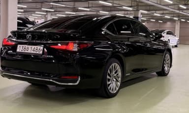 ES300h 7th Generation