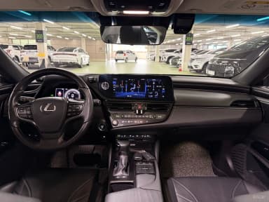 ES300h 7th Generation