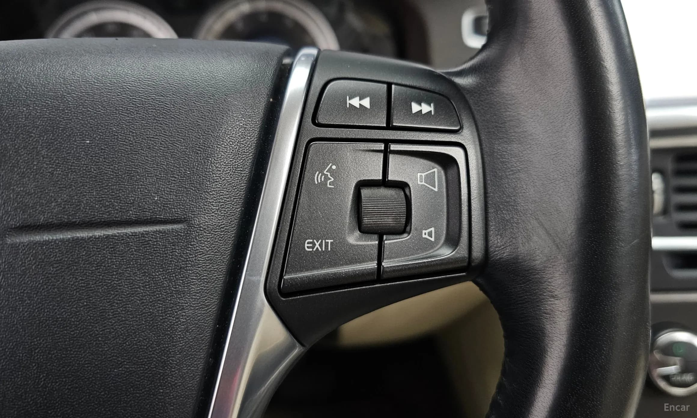 S60
