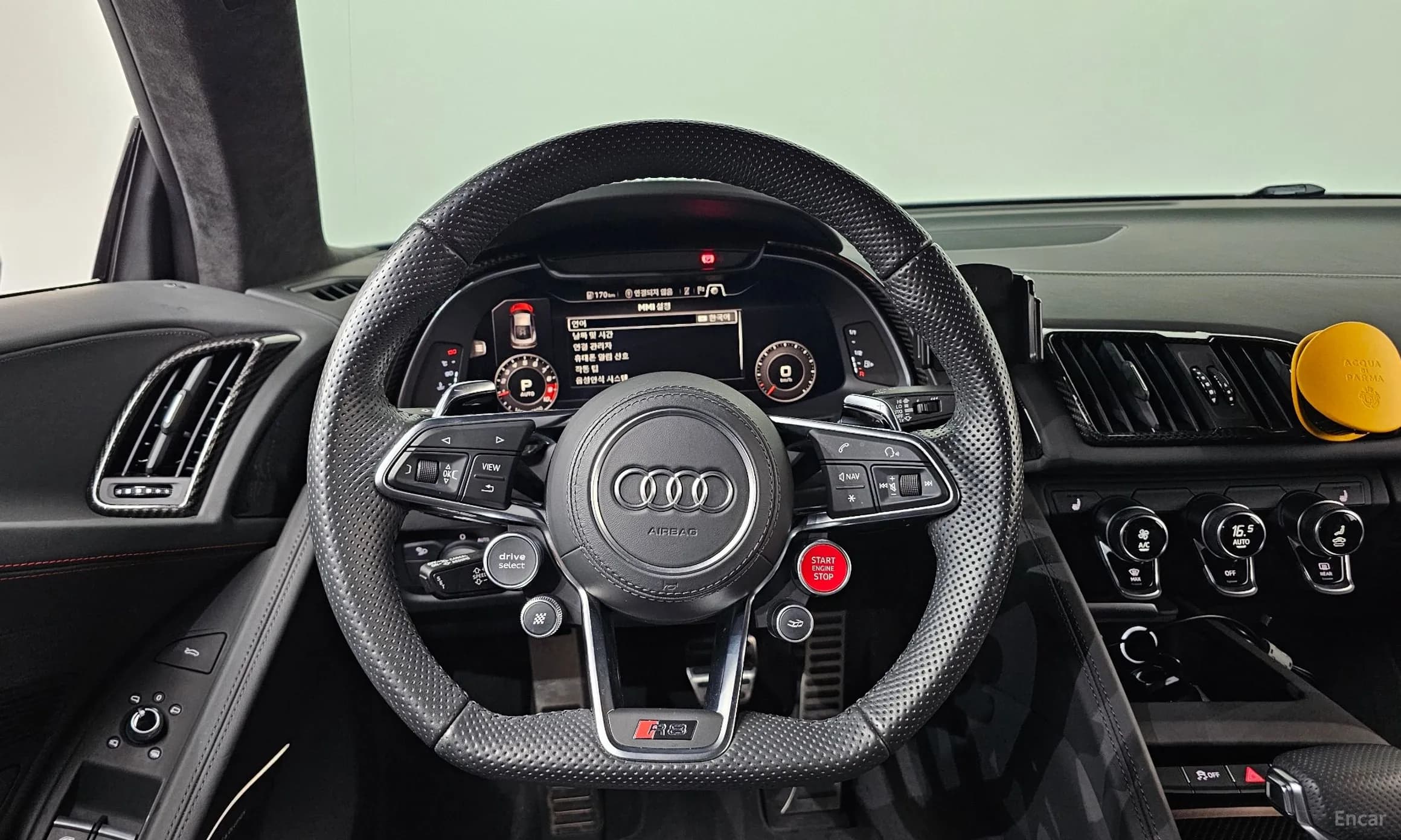 R8 (4S)