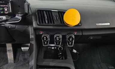 R8 (4S)