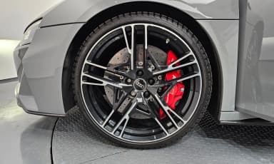 R8 (4S)