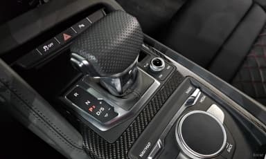 R8 (4S)
