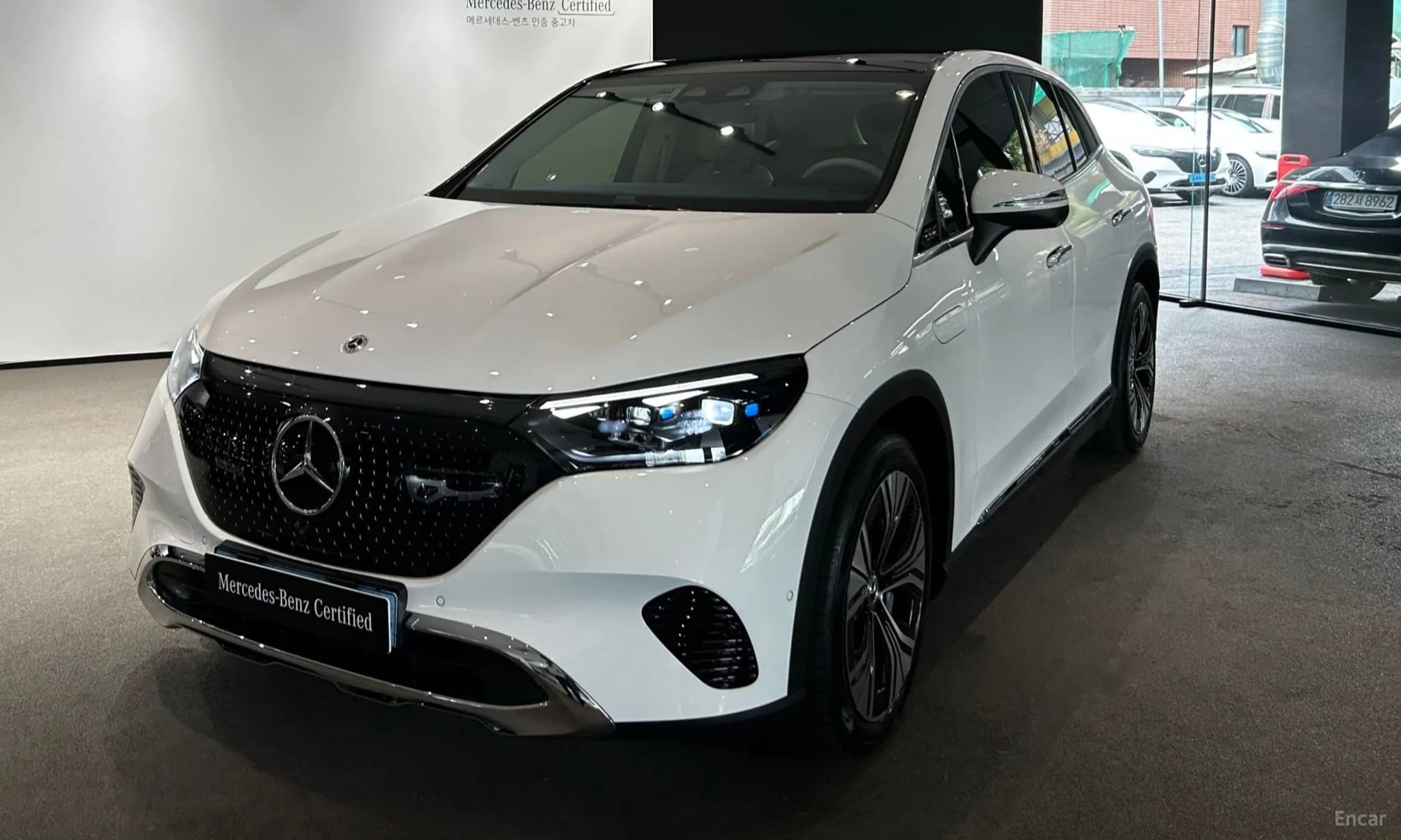 EQE SUV X294