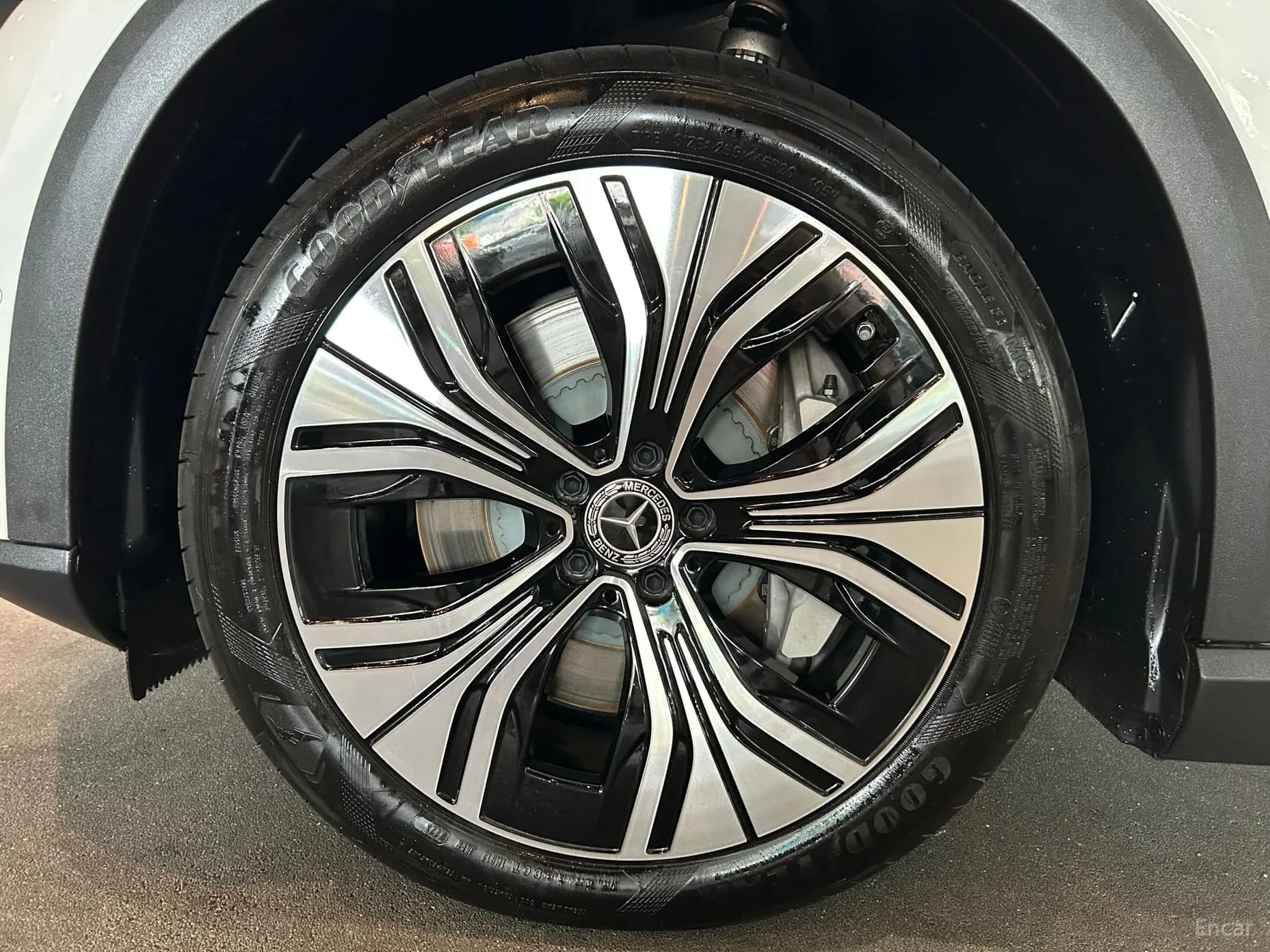 EQE SUV X294