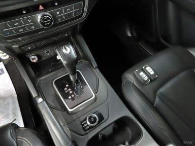 Rexton Sports Khan