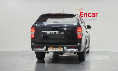 Rexton Sports Khan