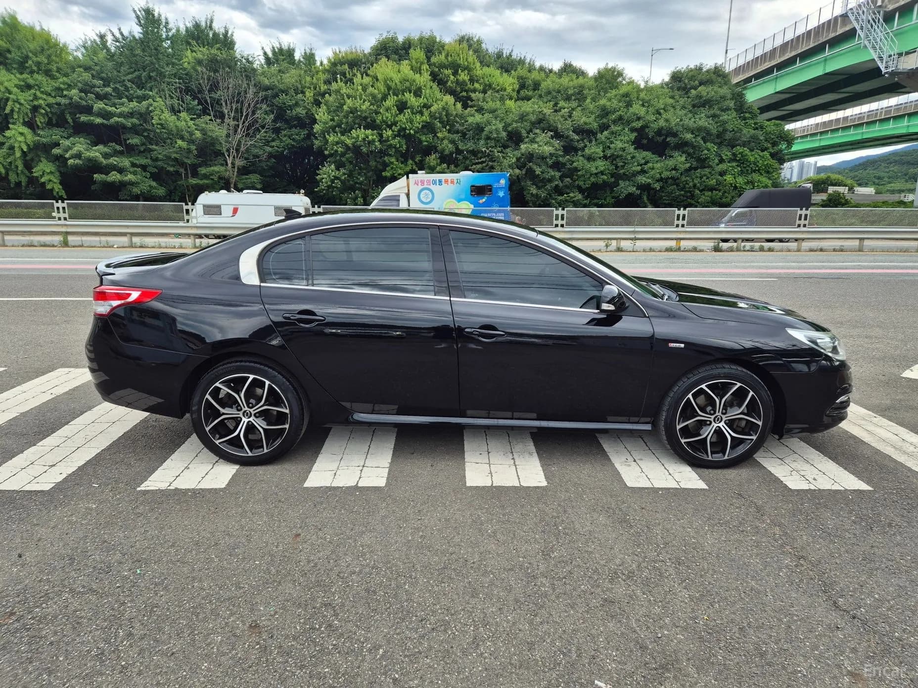 SM5 Platinum