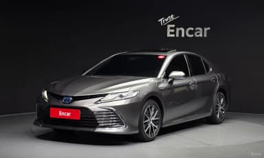 Camry (XV70)