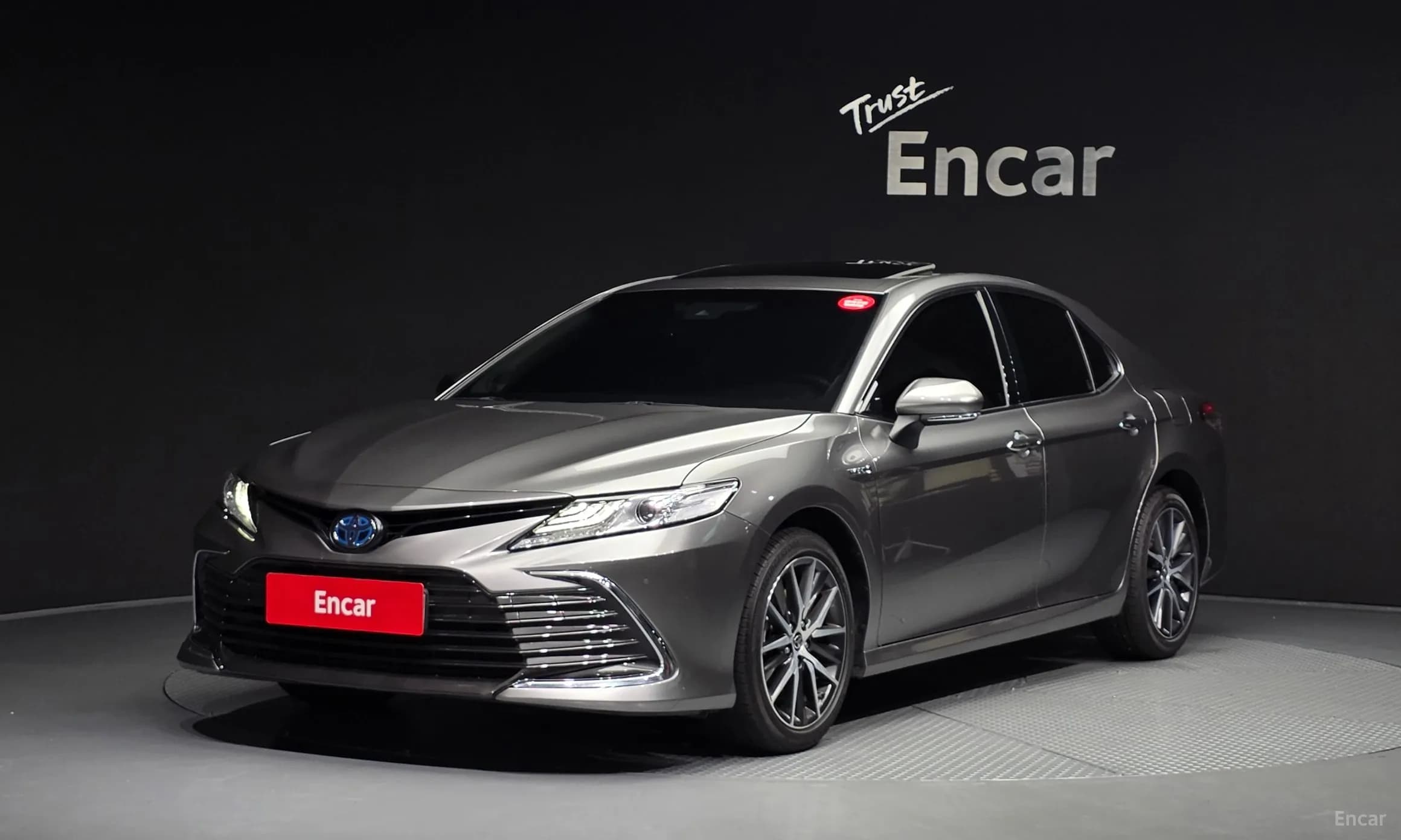 Camry (XV70)