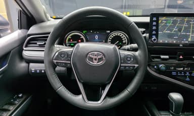 Camry (XV70)