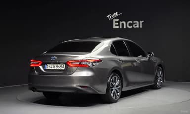 Camry (XV70)