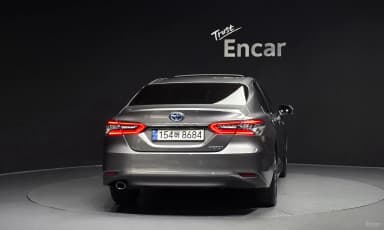 Camry (XV70)