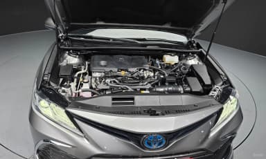 Camry (XV70)