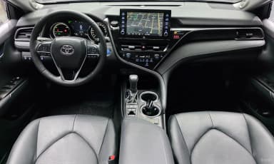 Camry (XV70)