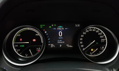Camry (XV70)