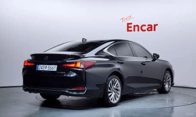 ES300h 7th Generation