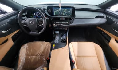 ES300h 7th Generation