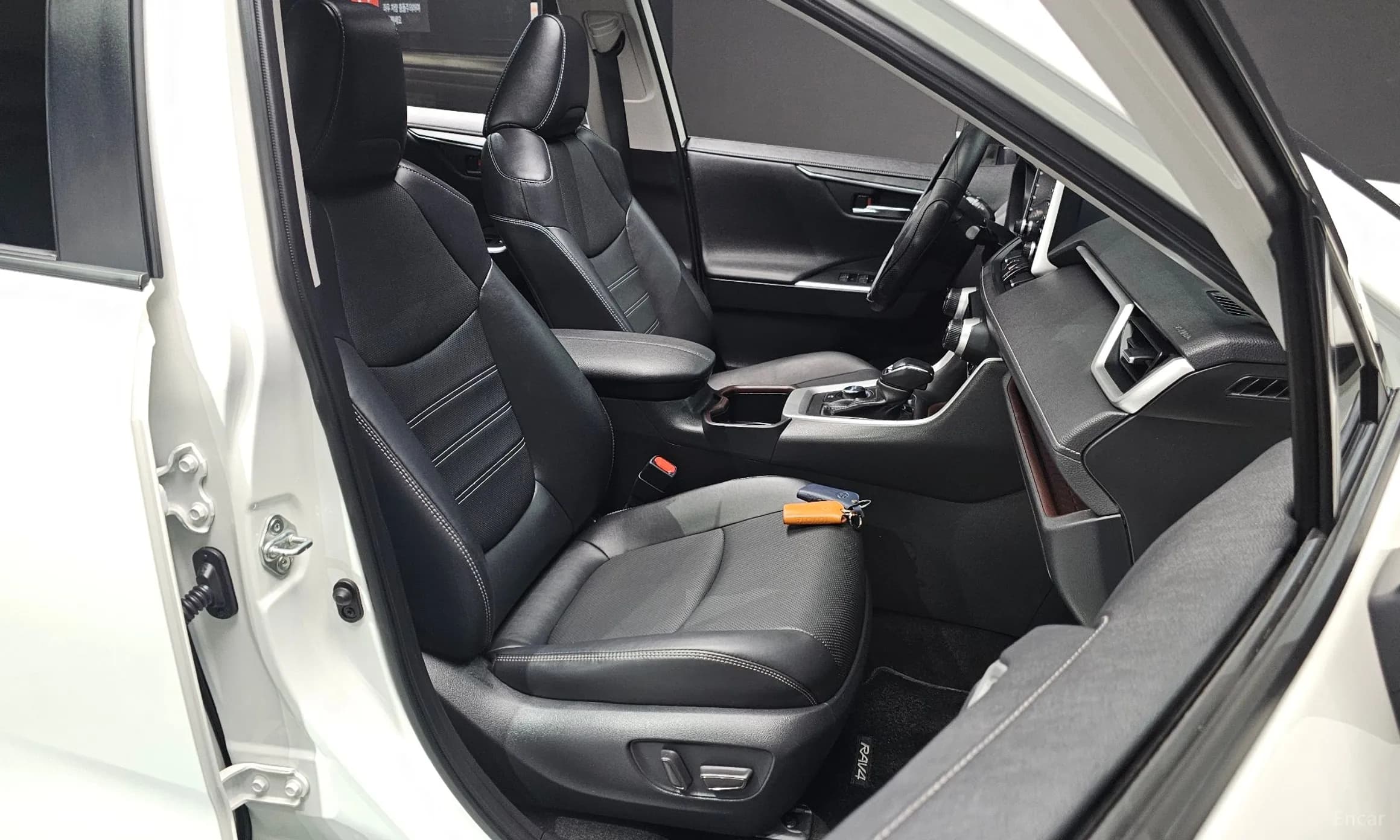 RAV4 5th Generation