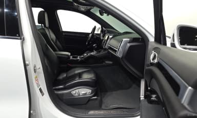 New Cayenne
