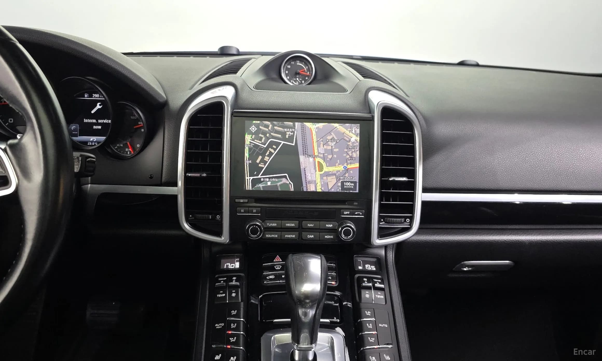 New Cayenne