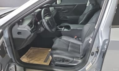 ES300h 7th Generation