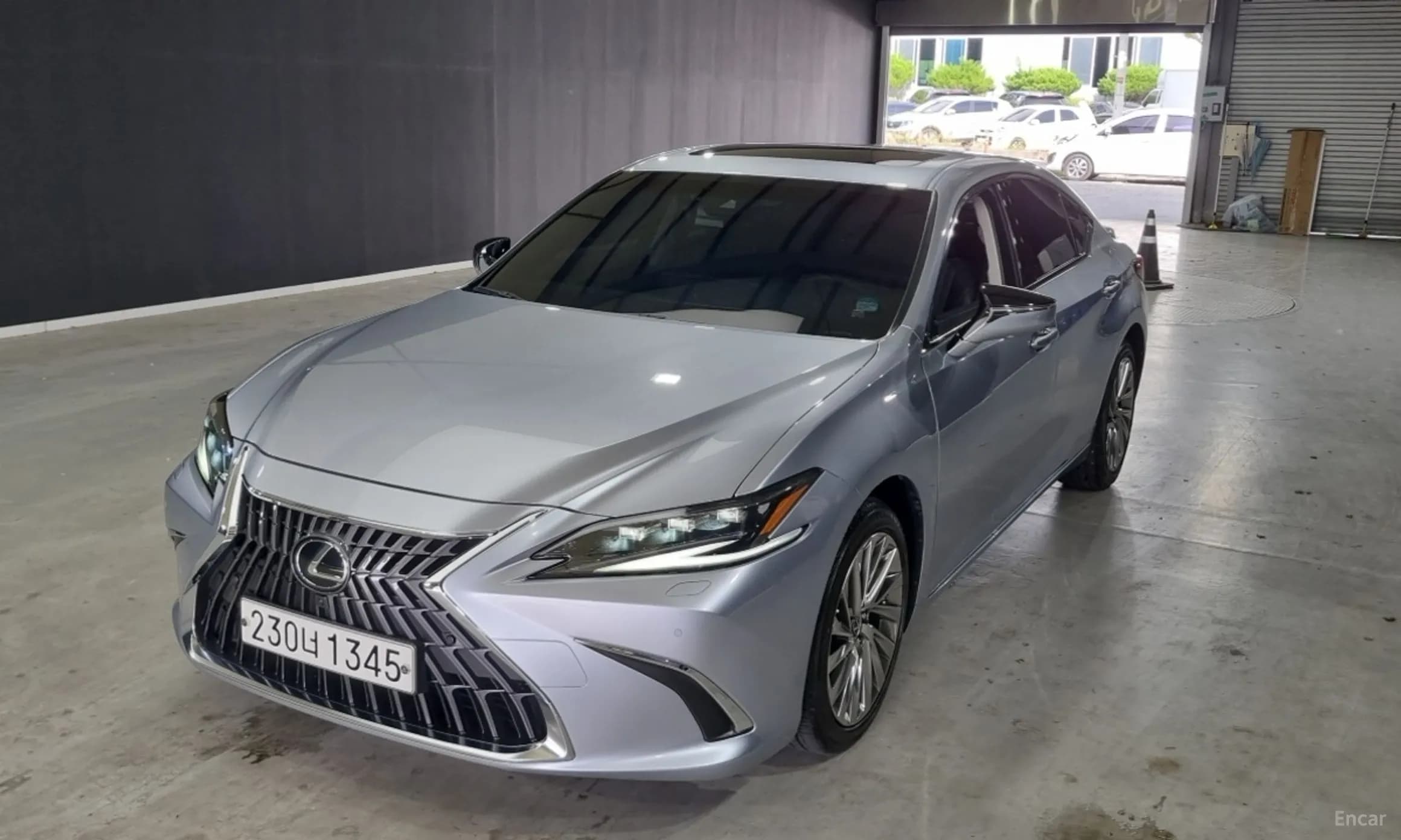 ES300h 7th Generation