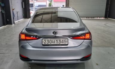ES300h 7th Generation