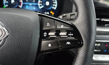 Rexton Sports Khan