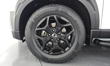 Rexton Sports Khan