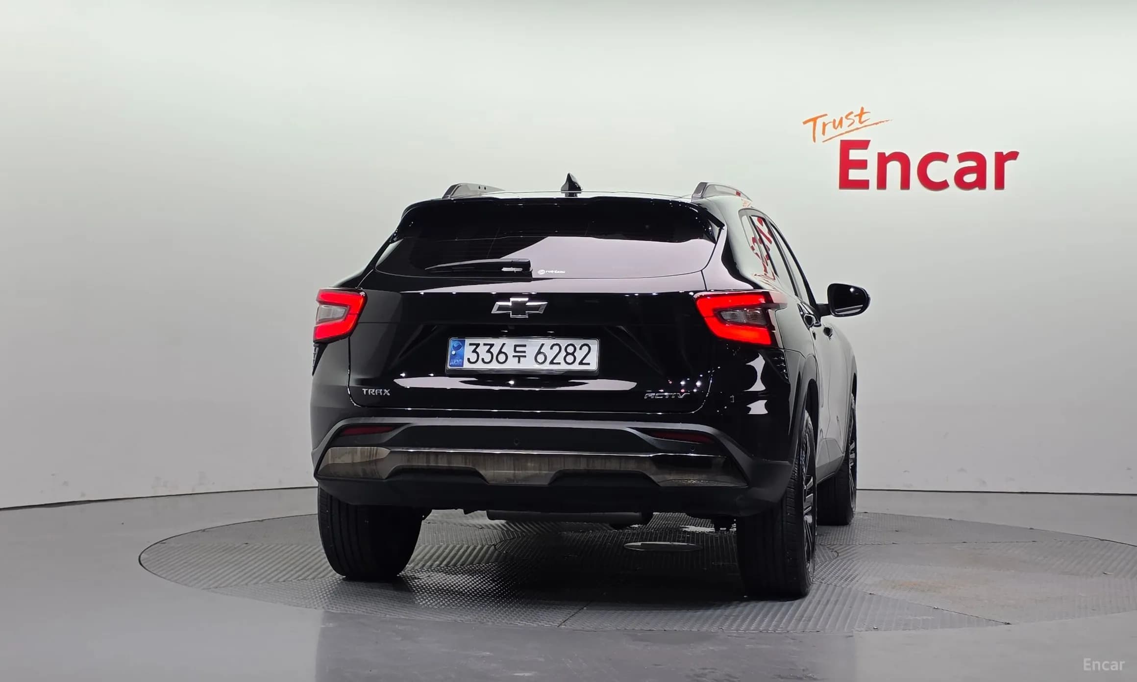 Trax Crossover