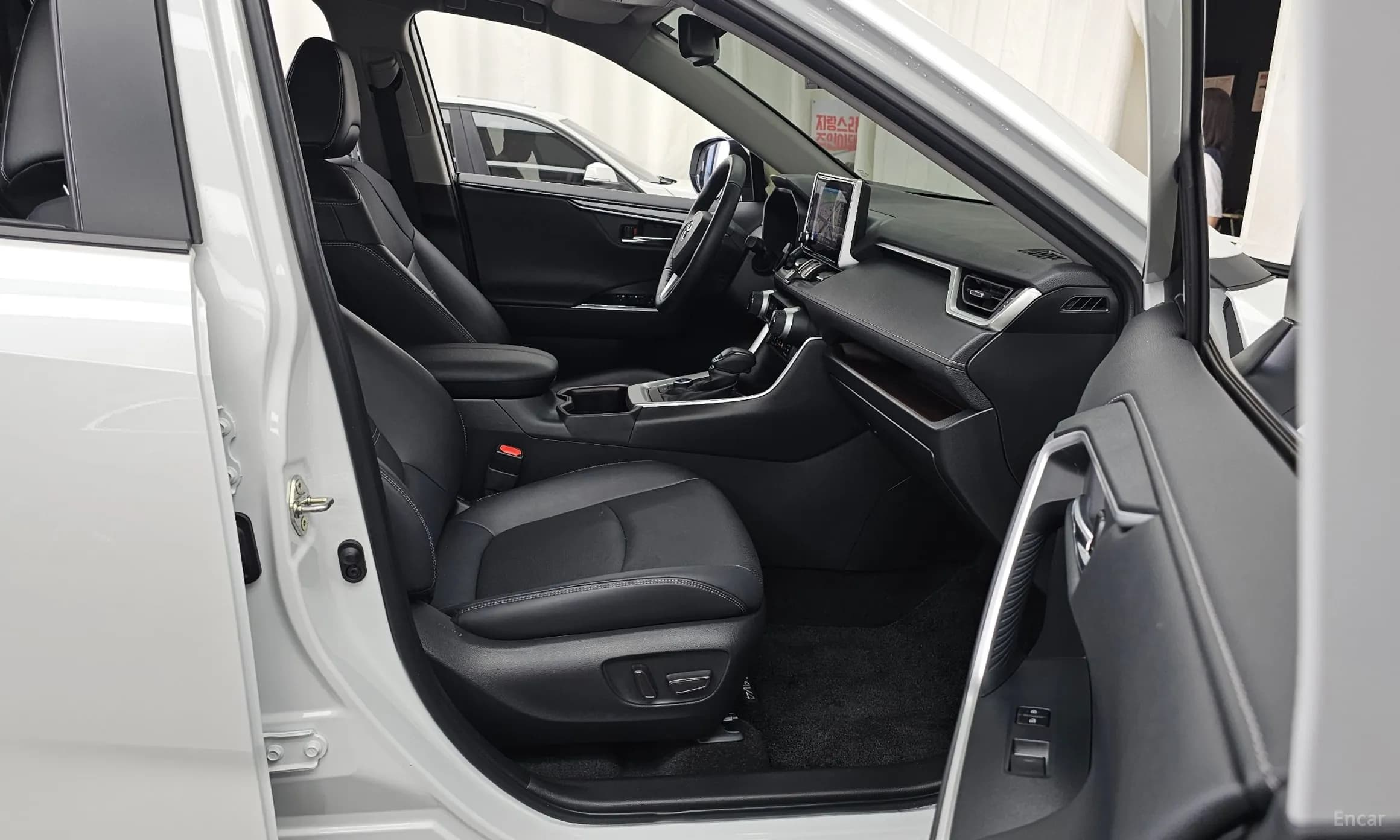 RAV4 5th Generation