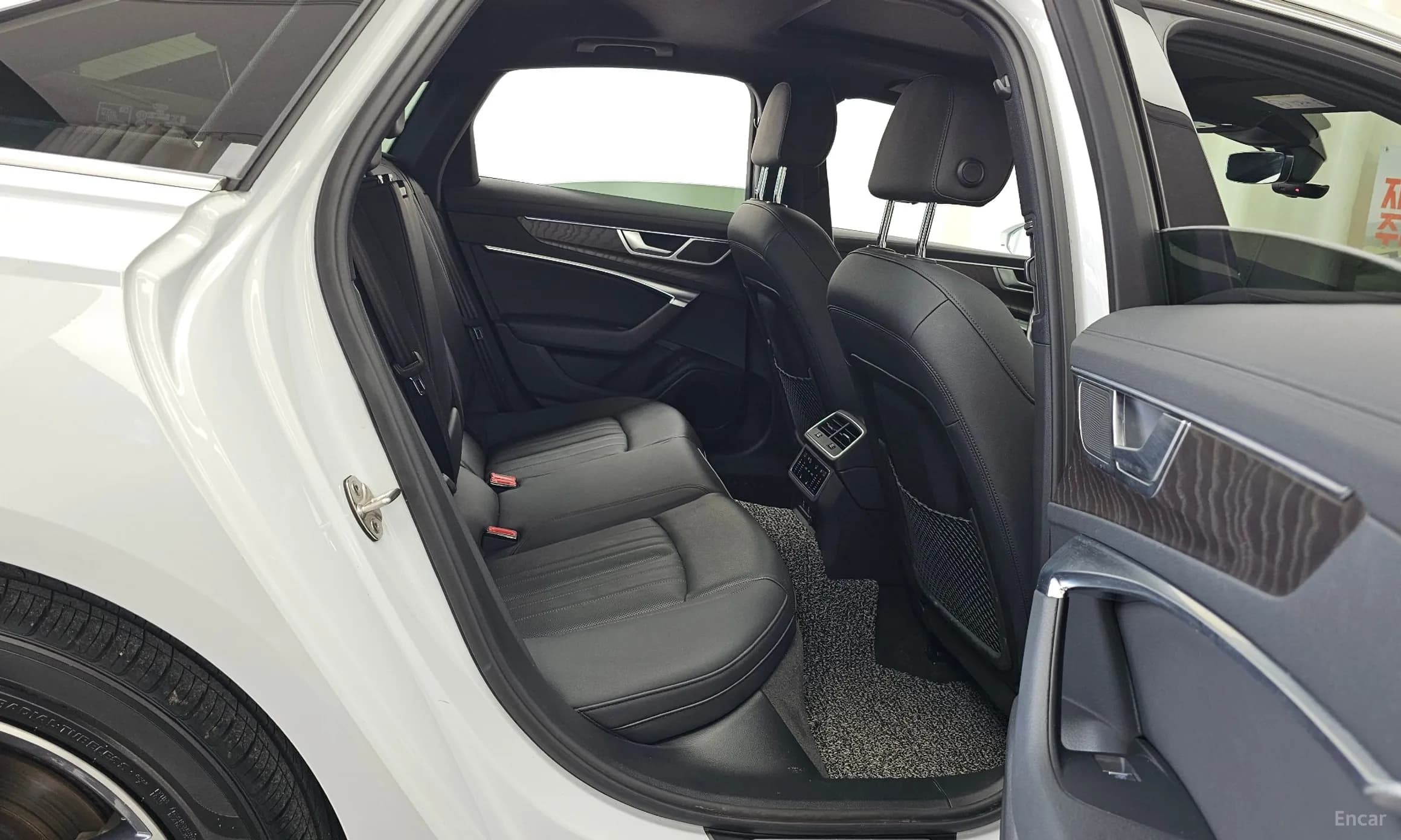 A6 (C8)