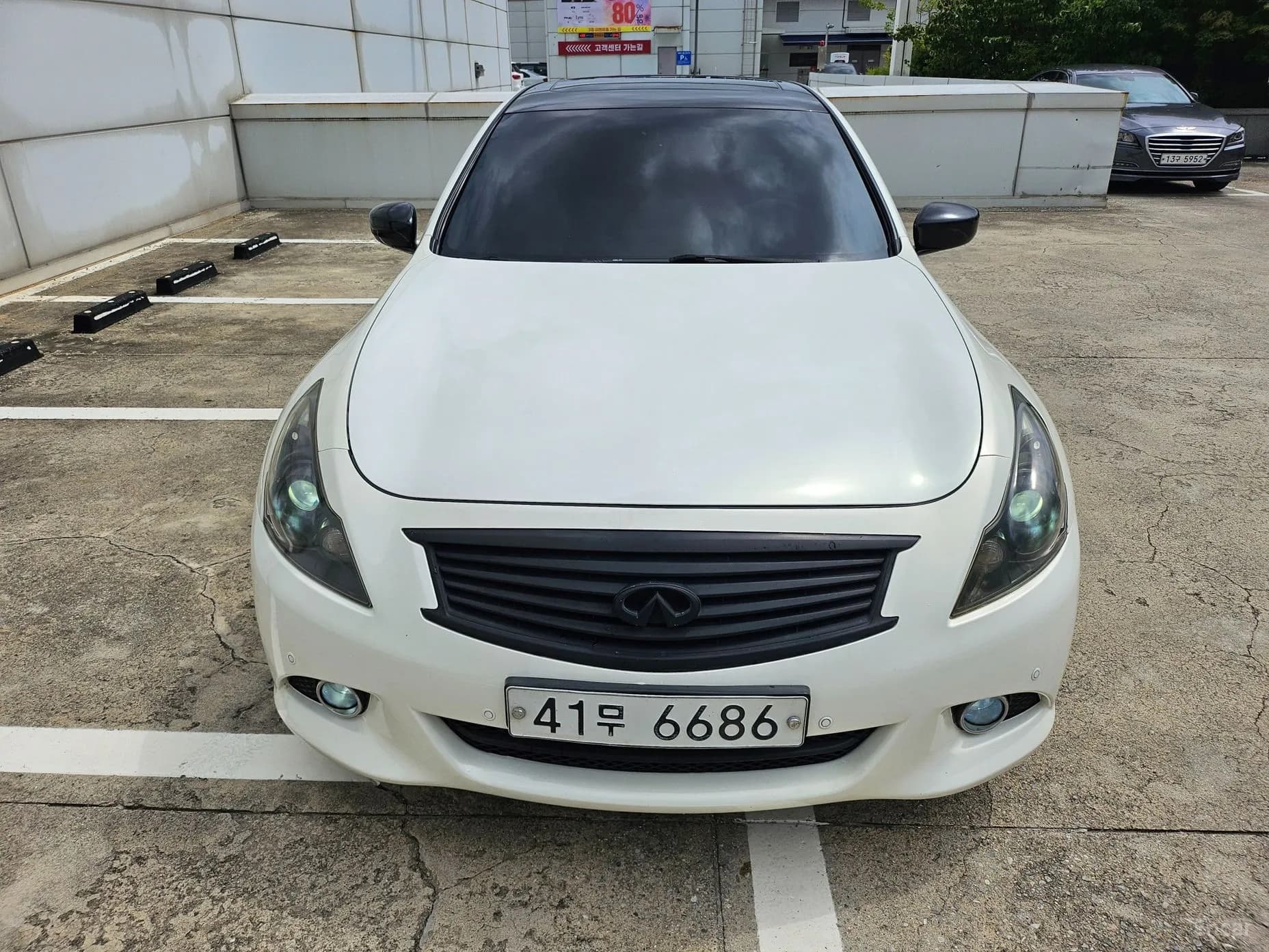 G37