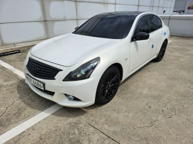 G37