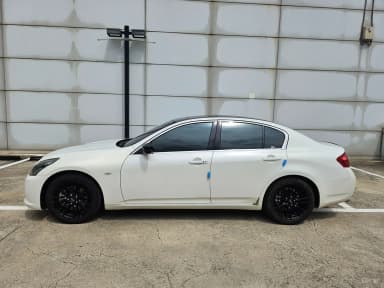 G37