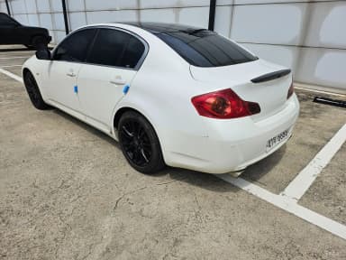 G37
