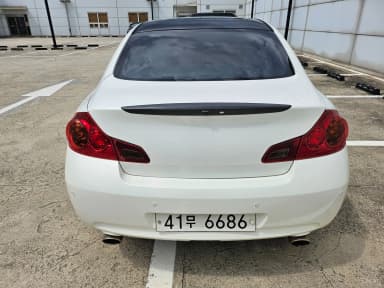 G37