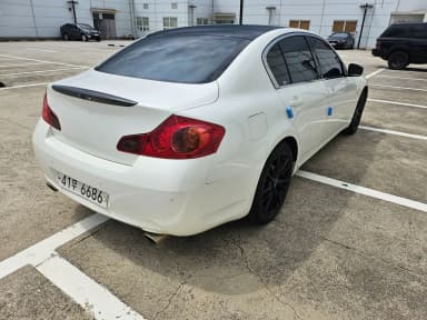 G37