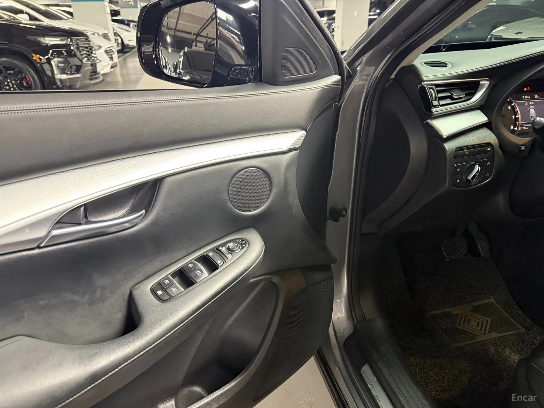 QX50 (P71A)