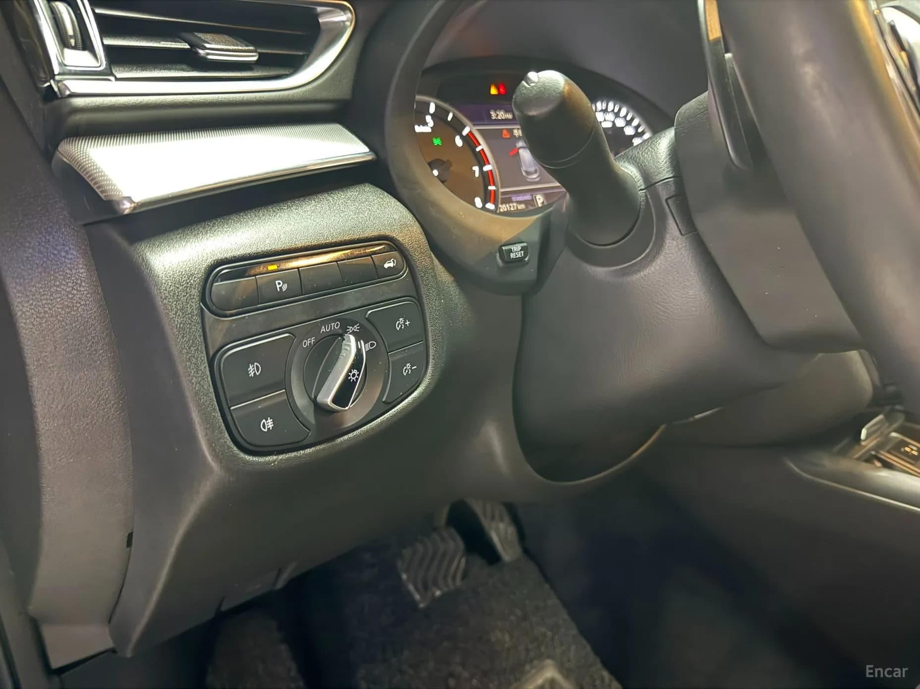 QX50 (P71A)