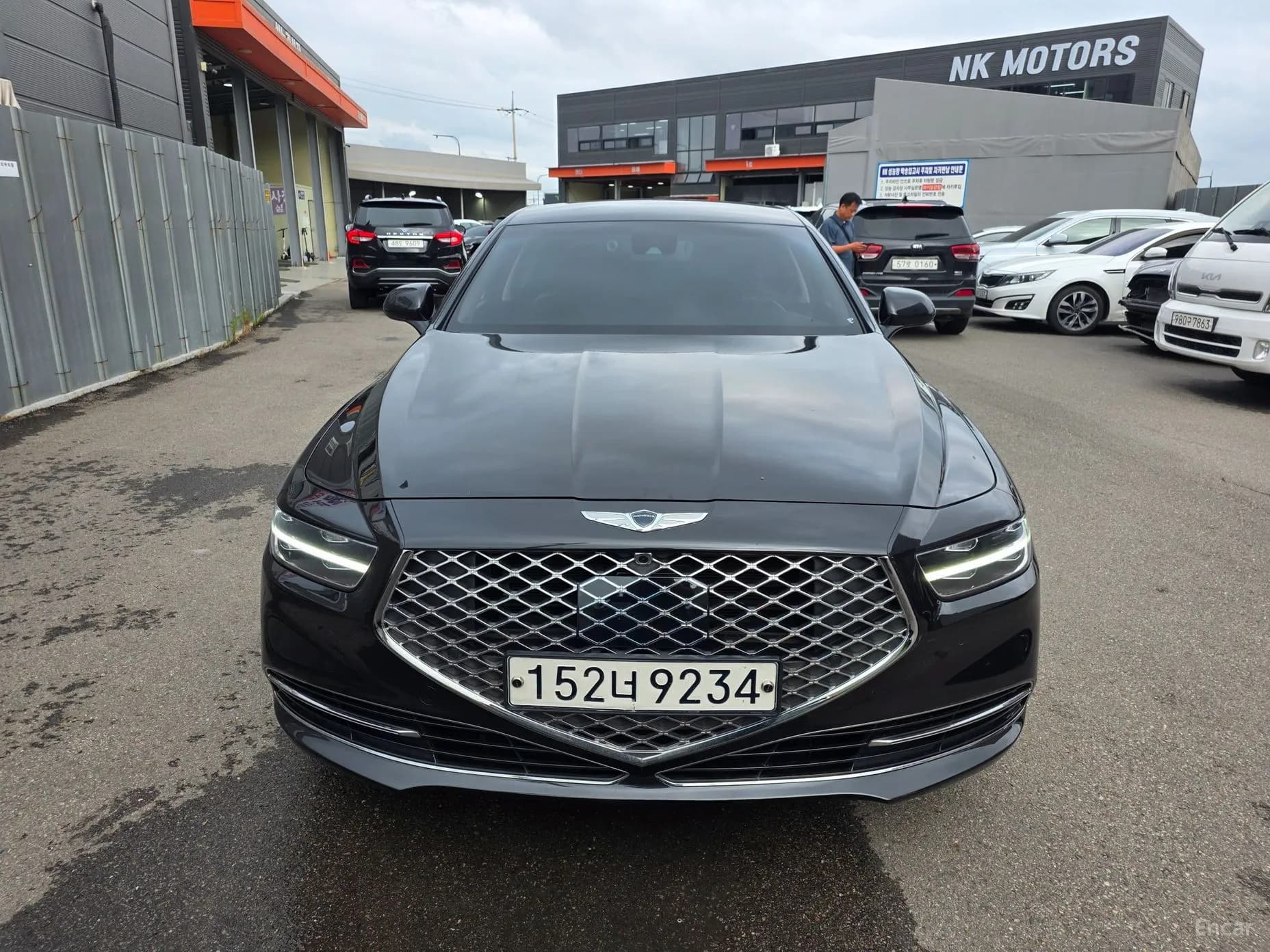 G90