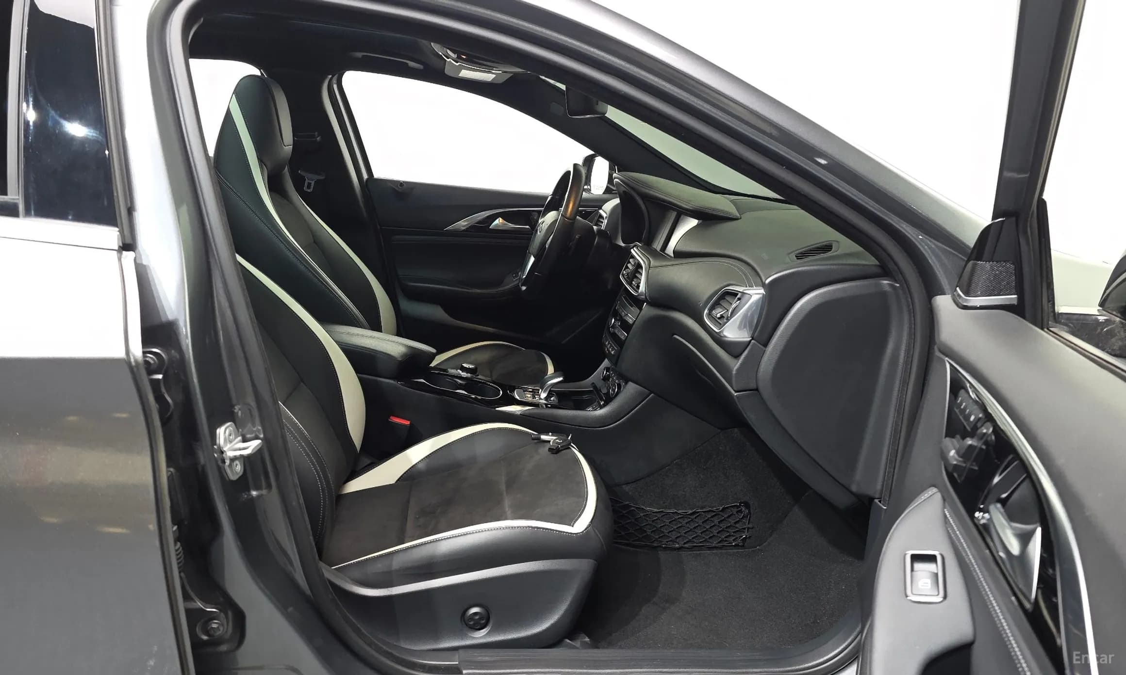 Q30