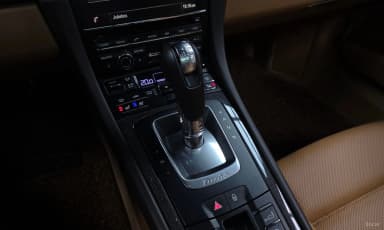 910