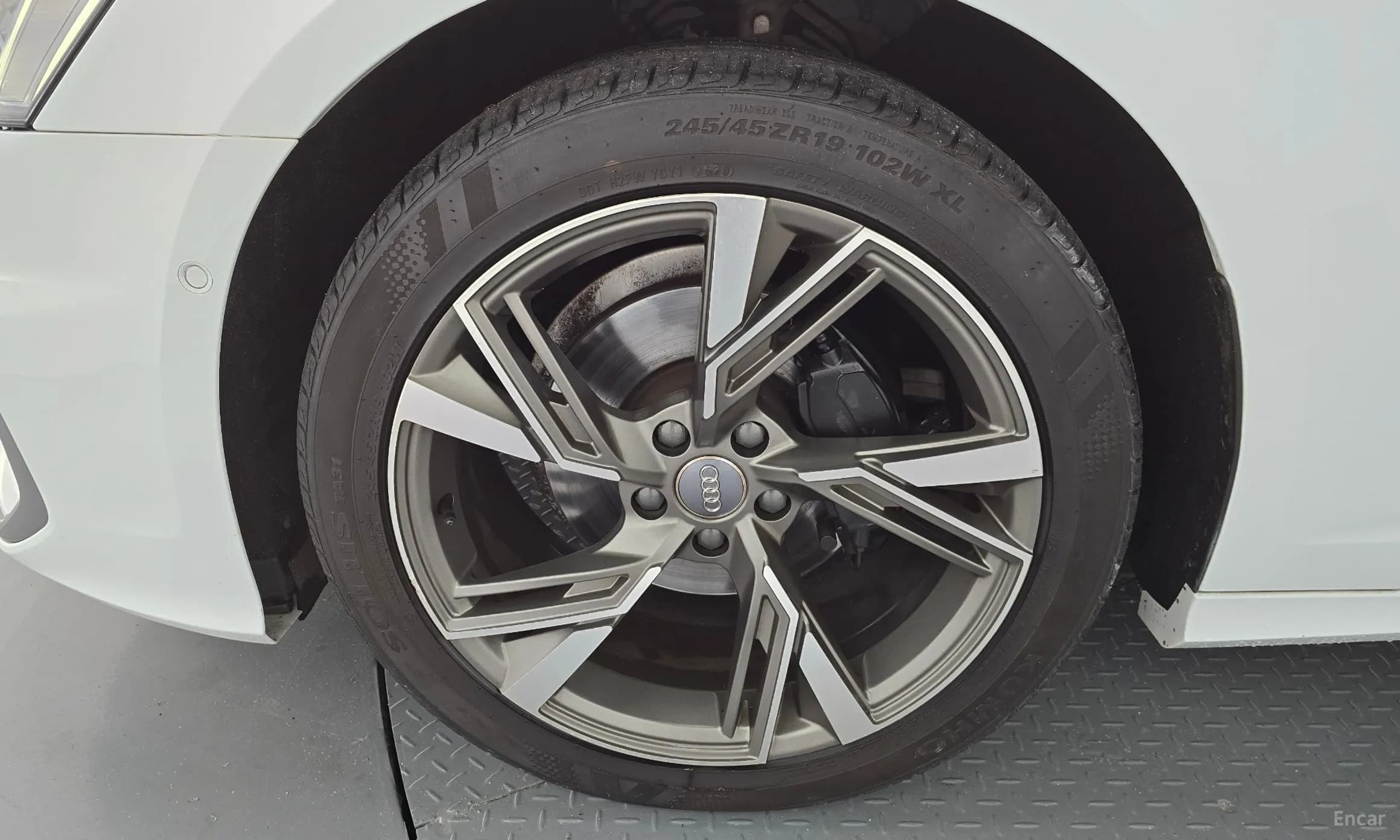 A6 (C8)