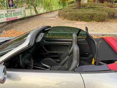 911 (992)