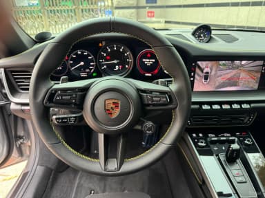 911 (992)